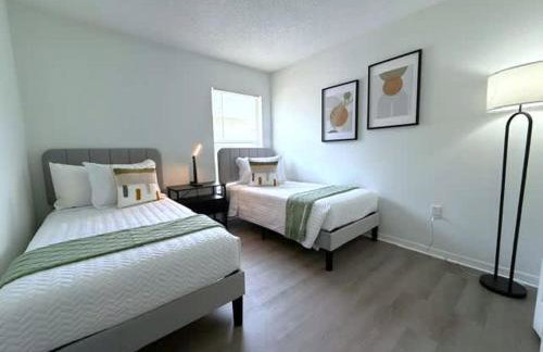 Beautiful South-Facing Pool Home in Southern Dunes - Foto 26