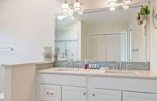 Enjoy Sunny Daze Private Pool Walk to Beach - Foto 41