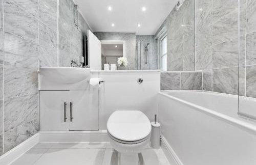 Minimal Designer Home with a Beautiful Garden - Foto 14