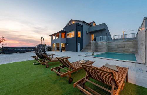 MY DALMATIA - Villa Pezer with heated swimming pool, sauna and Jacuzzi - Foto 49