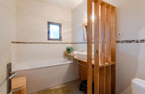 Chemin de Ronze - Maison au calme avec piscine - Foto 6