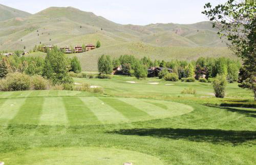 Elkhorn Escape - Photo 2