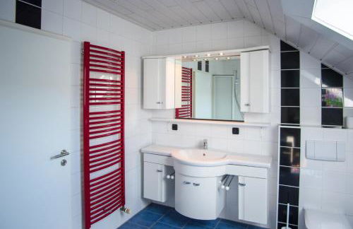 Happy Place Ferienwohnung mit Moselpanoramablick, Dachterrasse und Sauna - Foto 24