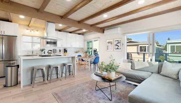 Mission Point 2 by Avantstay Mission Beach Home w/ Large Balcony Steps to Beach! - Foto 2, Imagen principal