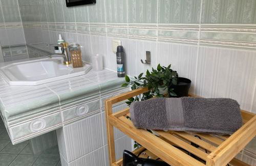 Parkplätze, Einzelbetten, 2 Balkone, fast Wi-Fi 100 Mbit, Homeoffice, Aufzug, lichtdurchflutet, Panoramablick - Foto 6