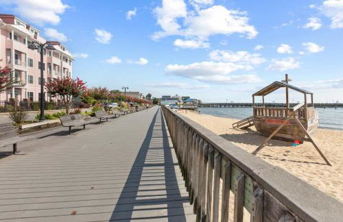 Bayfront Boardwalk Condo w Sunrise Views - Foto 31