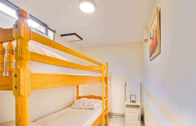 Holiday Home With Garden - Photo 3