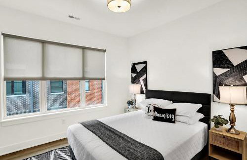 Luxury Townhouse with Fireplace Rooftop Deck Close to Downtown-Family Friendly - Foto 40