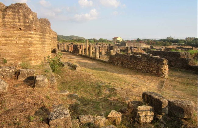 Velia Archaeological Site Tour - Photo 2