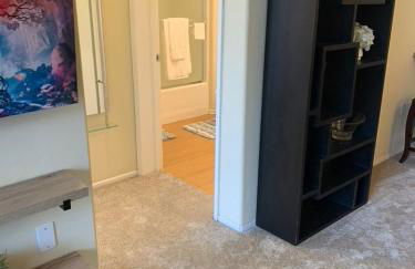 Exclusive Top Floor 1 bedroom in central Irvine one month min - Foto 7