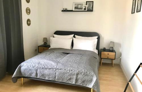 Purer Luxus mit 2 Schlafzimmern, Balkon und Privat-Parkplatz - Photo 6