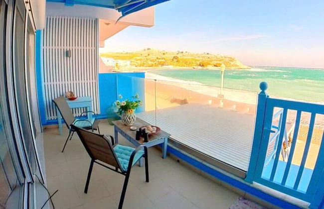 Deluxe Beach Apartment- Sleeps 2 & Private Terrace - Foto 21
