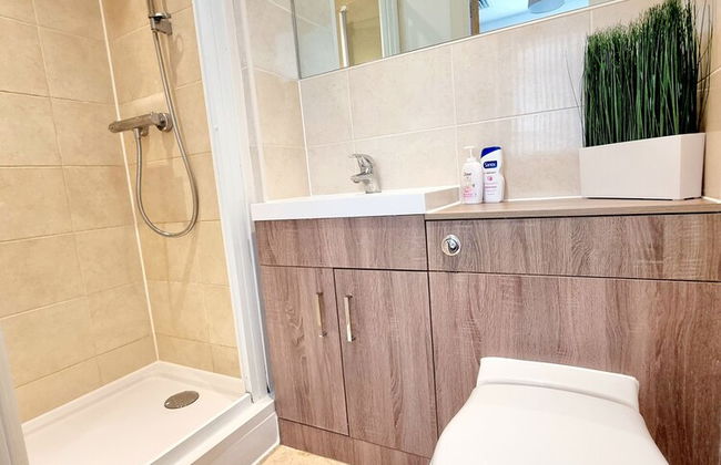 Beautiful 2-bed Apartment in Milton Keynes - Foto 17