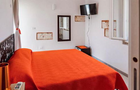 Pet Friendly Home In San Pancrazio Salentin With Private Swimming Pool, Can Be Inside Or Outside - Foto 17