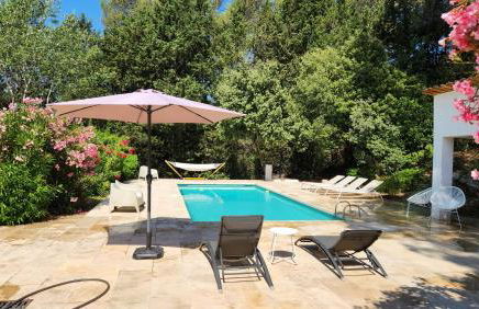 La Bastide Blanche Magnifique villa 5 étoiles 5 chambres et piscine privée sur 6500 m VAR - Foto 1