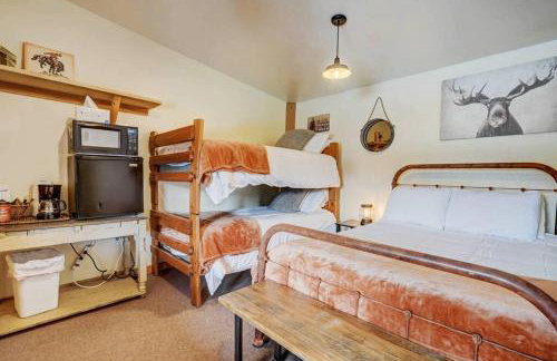 Cabin in Colorado National Forest at MLazyC ranch! - Foto 15