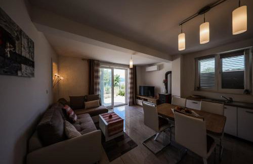 Apartmani Lelu - Photo 40