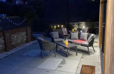 Studio Cabin Retreat with Hot Tub Sea and Downs views in Seaford with own garden - Foto 24