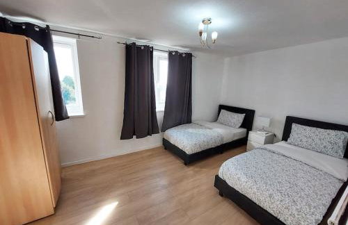 5 Bedroom House in Romford - Foto 38