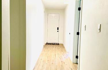 Charming 2-bedroom and 1 Full bath basement apartment with WiFi and AC in lovely Edmonds - Photo 10