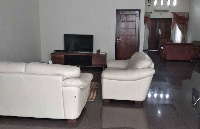 Aldeoz Palembang City Villa Sumsel - Foto 10