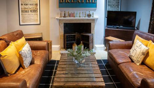 The Candlemakers - Photo 3