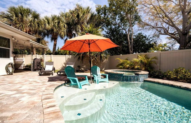 Home with Pool & Hot Tub Close to Beach - Foto 42