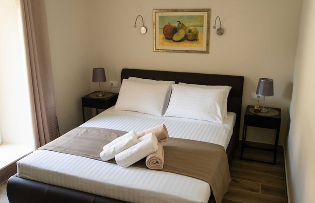 The Poolside Stone House in Bale - Foto 3