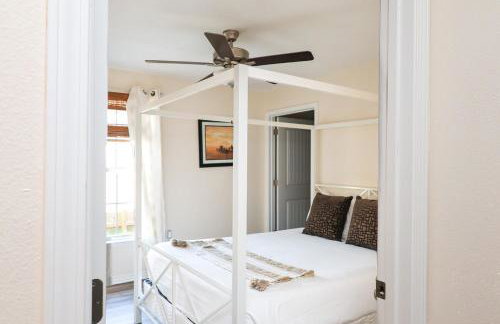 Close to Downtown, Beaches, and NAS! - Photo 30