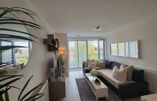 Luxury 1 bedroom, 1 bath apartment by MCF - Foto 25