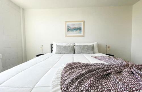 Sleepover Downtown Cincinnati 1BD 1BA Apartments - Photo 5