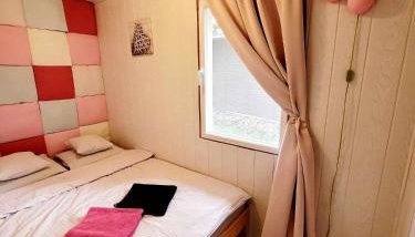 Domek nad jeziorem przy lini brzegowej Górowychy, Pomorze - Foto 4