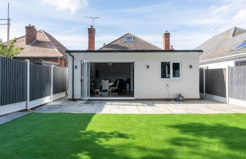 Seaside Family Bungalow for 5 people with garden and driveway parking - Foto 16