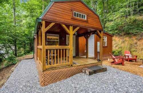 Romantic King-Bed Couples Cabin Lake Lure - Foto 3