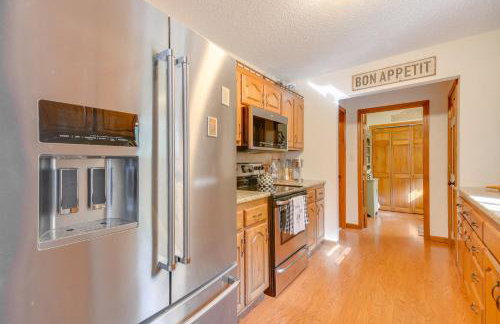 3 Mi to Dtwn Jefferson City Family Home with Deck - Foto 7