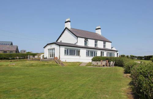 Spacious seaside family house in Aberdaron with large garden and stunning sea views - Photo 61