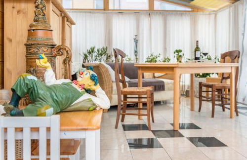 Schwarzwalduhren Nescht Triberg - Foto 16