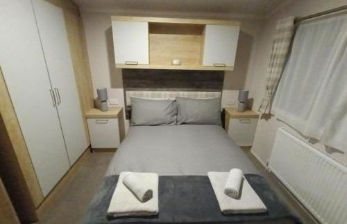 Hillingworth's Hot Tub Retreat - Lochmaben - Photo 14