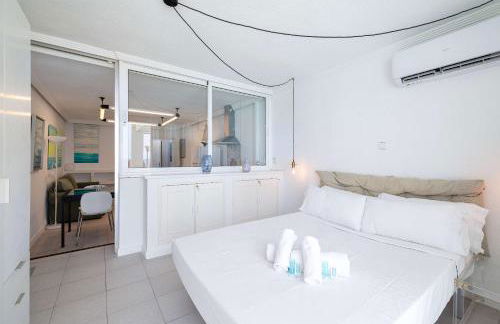 Charming 1 BR apartment with Seaview and Pool - Photo 7