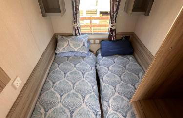 3-Bedroom Swift Caravan - Located in Uddingston, Glasgow at Maryville Caravan Site - Photo 7