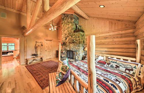 Waterfront Log Home with 95 Acres on Yaak River - Foto 16