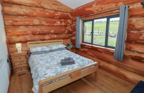 Cedar Cabin at Salford Court Farm Fishing Cabins - Foto 15