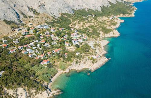 Mila's pet friendly holiday house with private beach place and sunbeds included - Photo 33