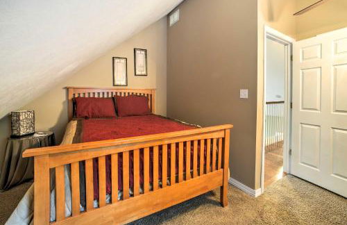 Hot Tub and Wooded Views Lakefront Blue Eye Cottage - Foto 18