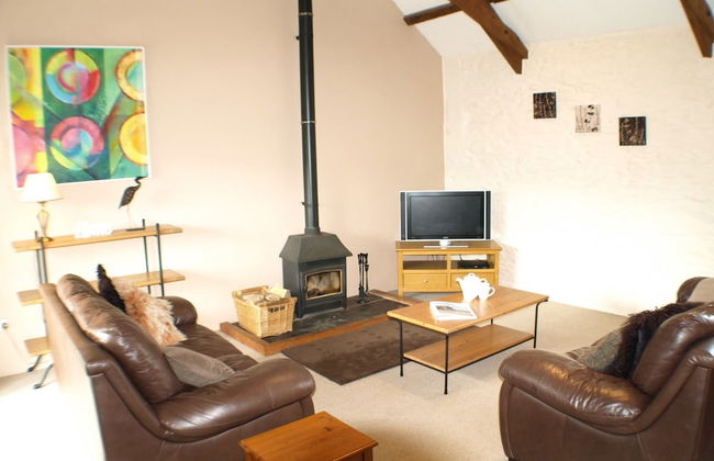 Polean Farm Cottages - Photo 47