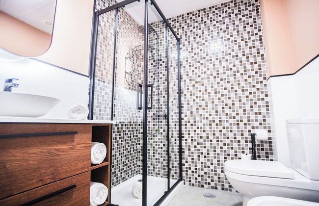 AZZ Sevilla Torre de la Plata - Foto 76