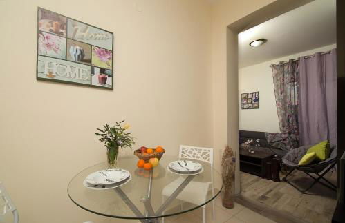 Home Suites - Photo 20