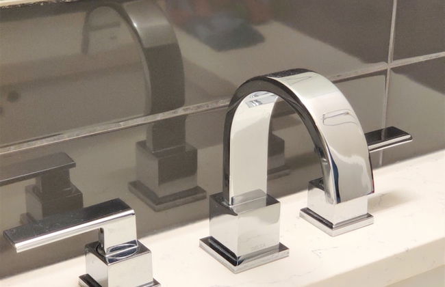 Monki Di Executive Suites - GLAS - Luxury Inner City Home 3 min to Downtown w Private Rooftop Patio Fireplace - Foto 27