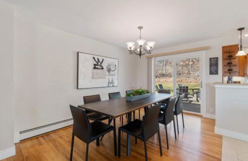 High-End Finger Lakes Escape - Expansive Game Room, Cozy Firepit, & Scenic Views - Foto 11