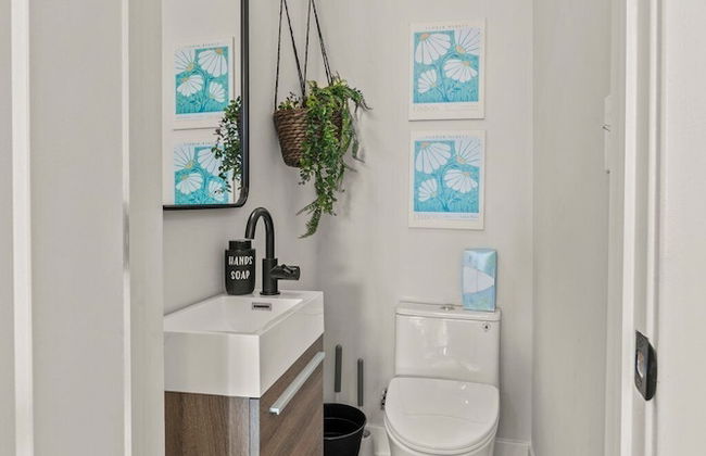 Passyunk Square Spacious 1BR - Huge Deck - Foto 26